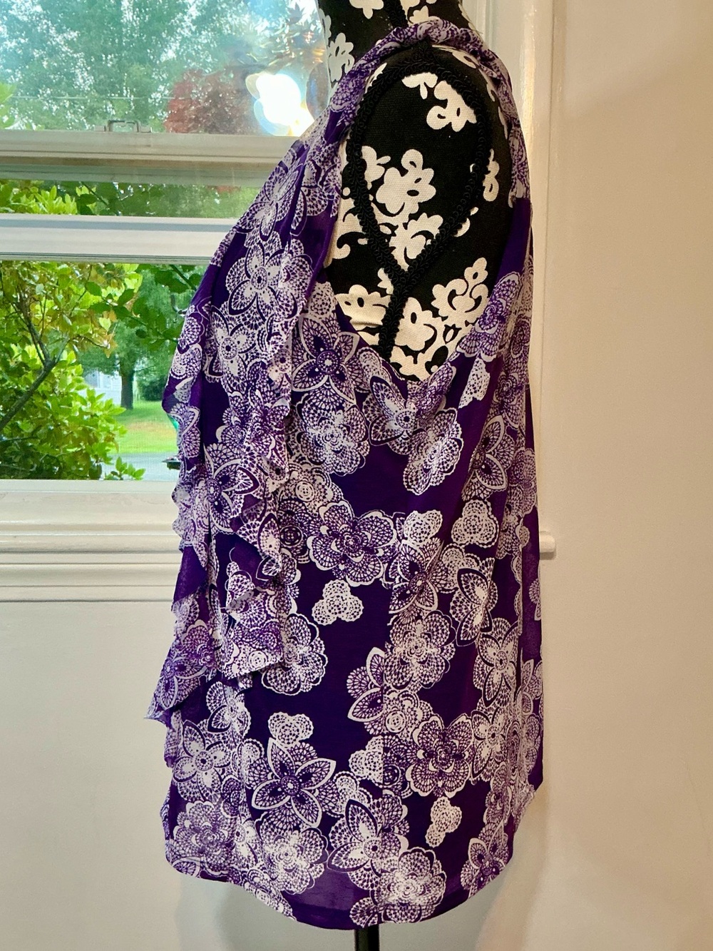 Elle Purple Ruffled VNeck Short Flutter Sleeve Blouse Size Large - Picture 5 of 12